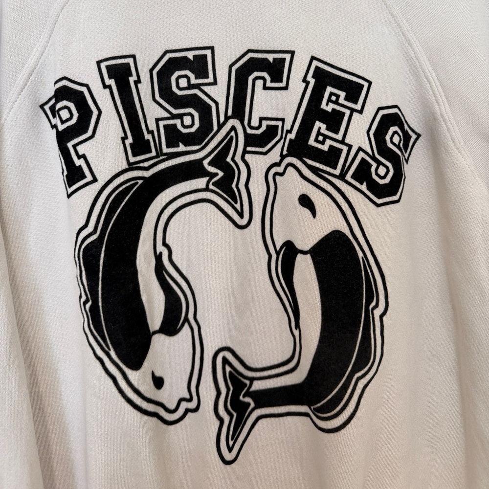 Good American Pisces Graphic Sweatshirt Khloe Kardashian Cream Fits Medium 2/3 - Picture 3 of 6